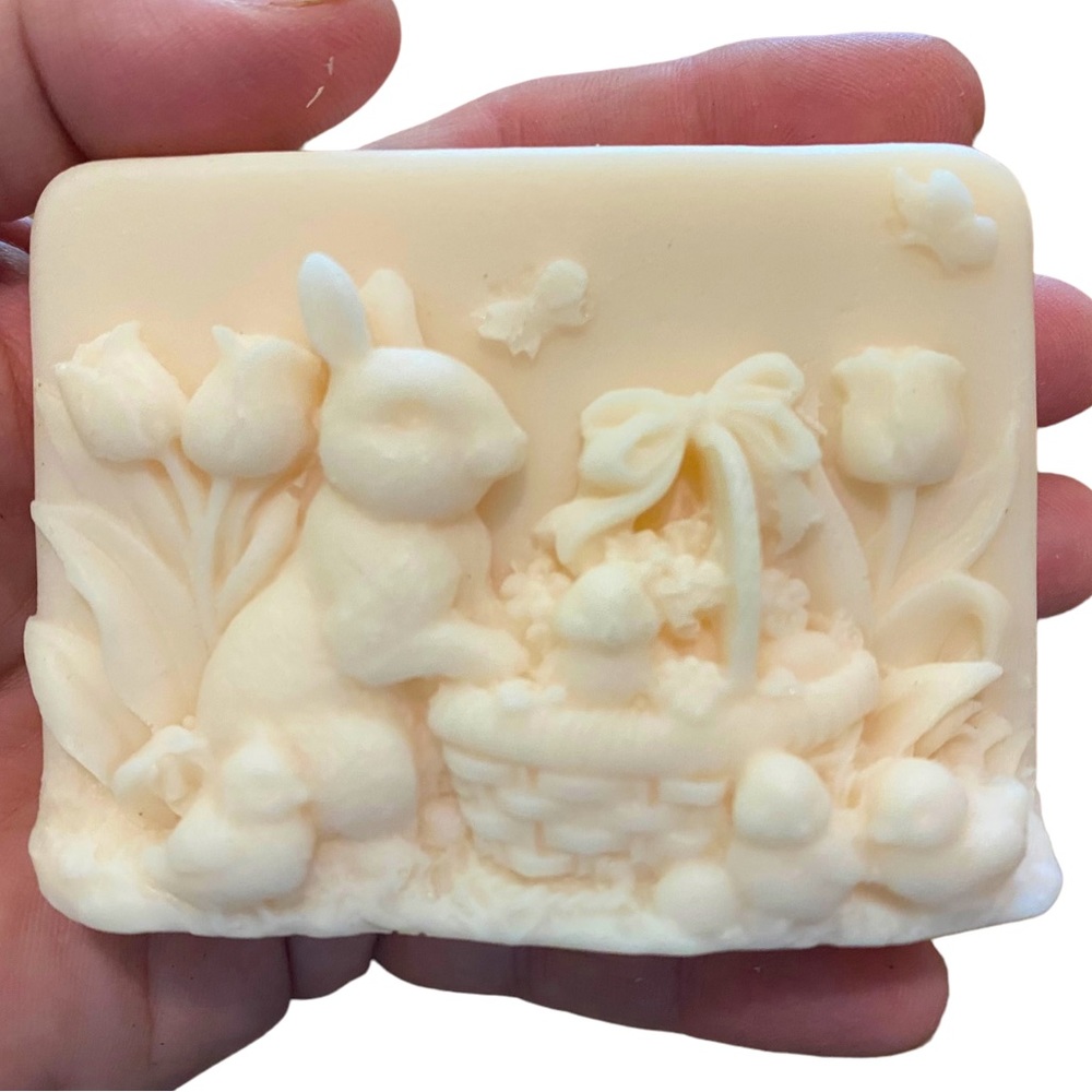 🆕 Easter Bunny Carmelite Oaks Farm Handmade Oatmeal and Honey Goat Milk … - Picture 3 of 5